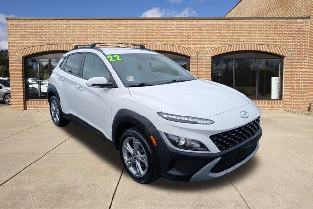 2022 Hyundai KONA SEL — photo 1 of 13