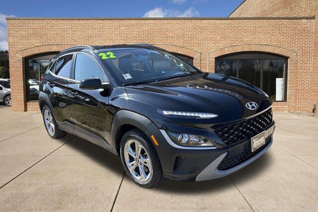 2022 Hyundai KONA SEL — photo 1 of 13