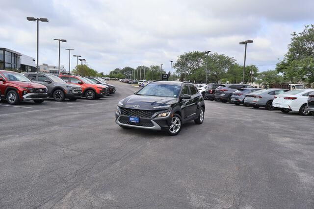 2023 Hyundai KONA SEL — photo 1 of 39