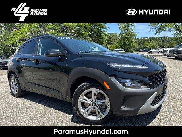 2023 Hyundai KONA SEL — photo 1 of 13