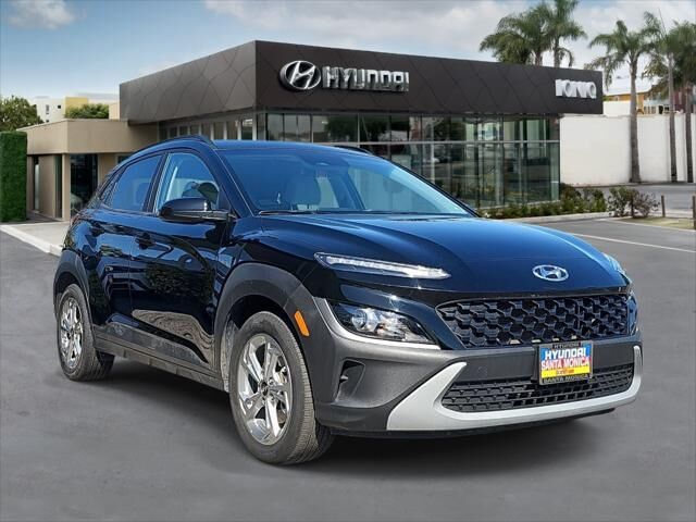 2023 Hyundai KONA SEL — photo 1 of 13