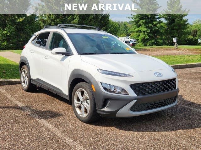 2023 Hyundai KONA SEL — photo 1 of 2