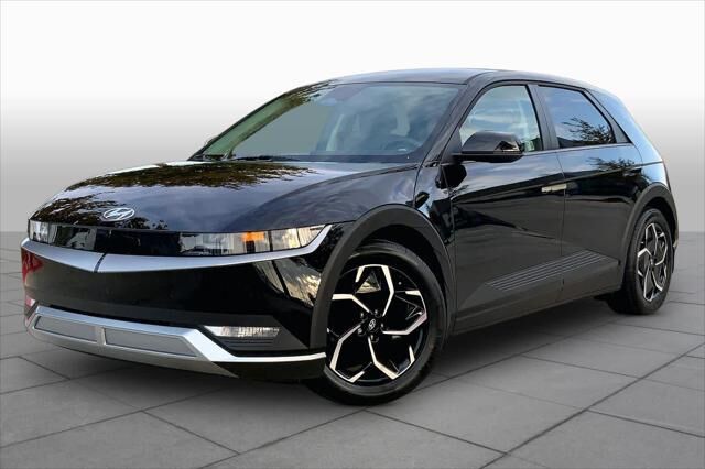 2024 Hyundai IONIQ 5 SE — photo 1 of 13