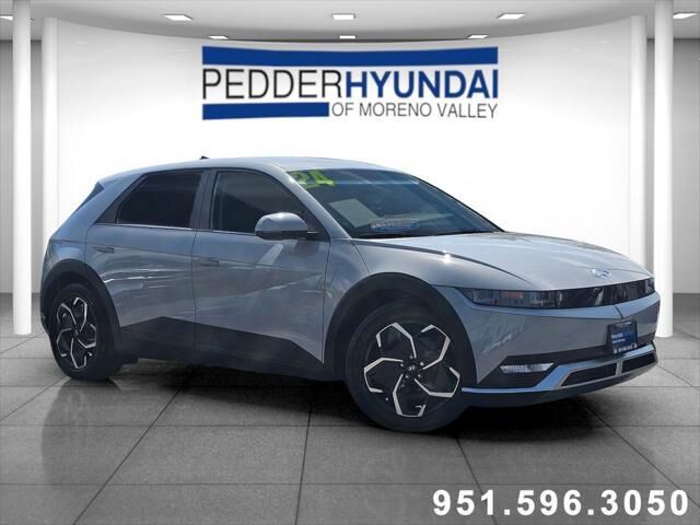 2024 Hyundai IONIQ 5 SE — photo 1 of 4
