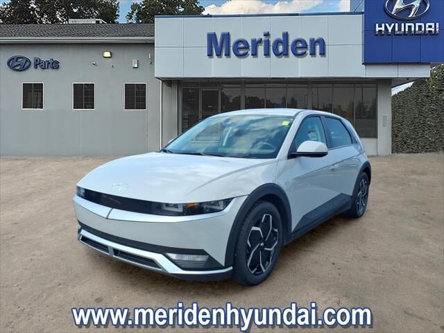 2024 Hyundai IONIQ 5 SE — photo 1 of 14