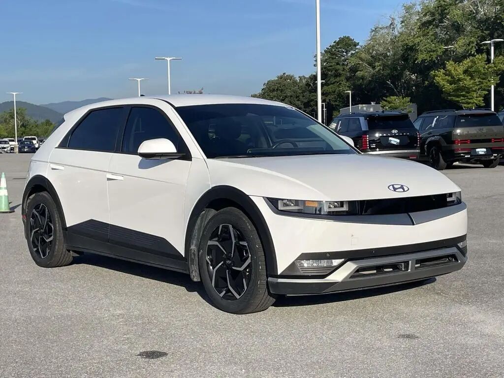 2024 Hyundai IONIQ 5 SEL — photo 1 of 13