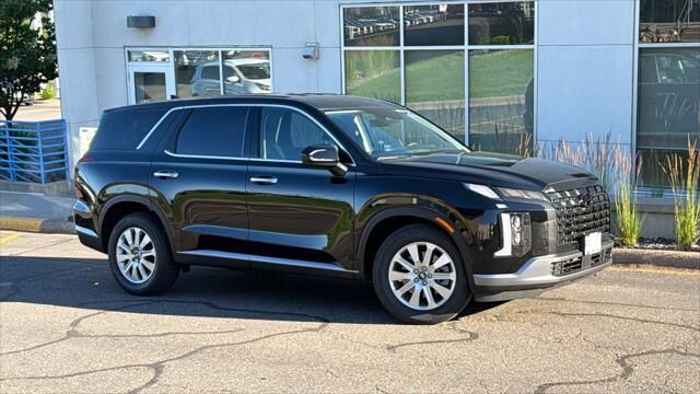 2025 Hyundai PALISADE SE — photo 1 of 9