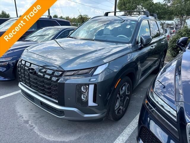 2024 Hyundai PALISADE Limited — photo 1 of 5