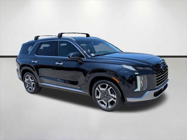2024 Hyundai PALISADE Limited — photo 1 of 13