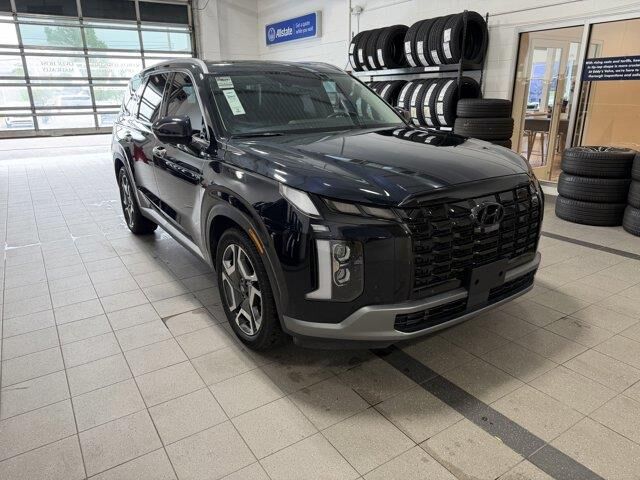 2023 Hyundai PALISADE Limited — photo 1 of 13