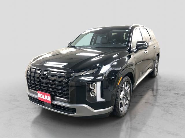 2023 Hyundai PALISADE Limited — photo 1 of 13