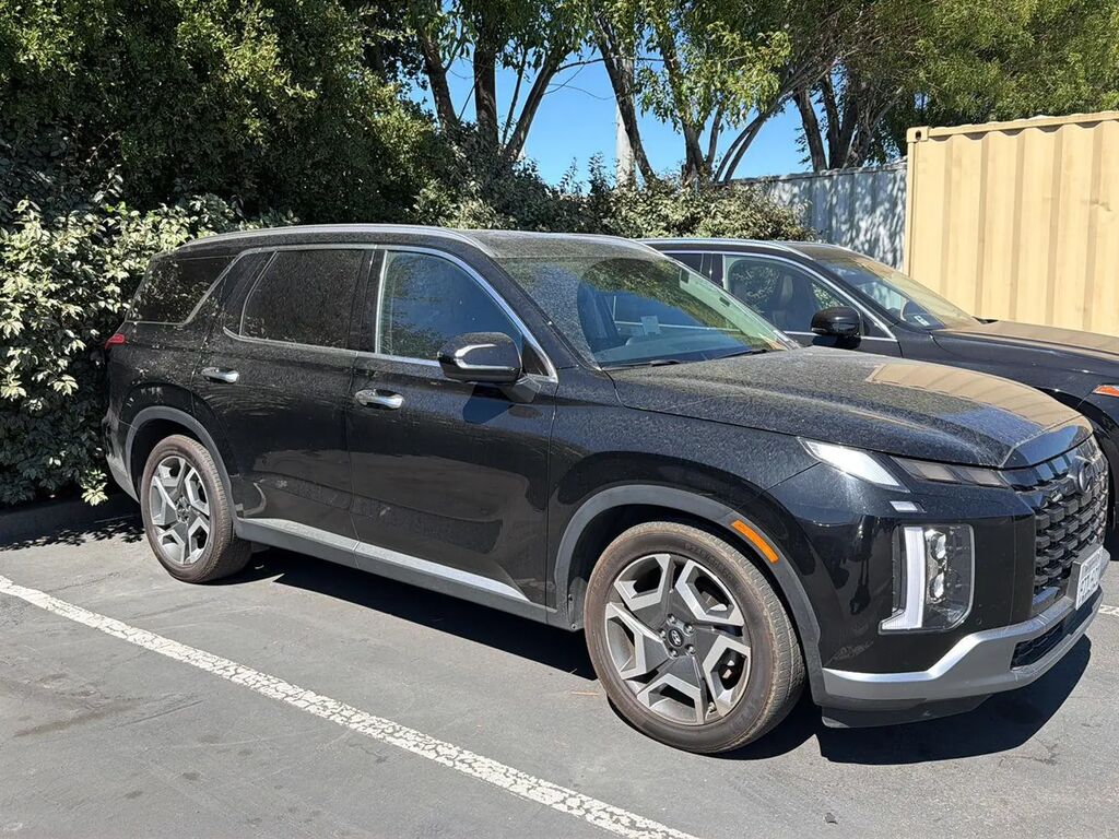 2024 Hyundai PALISADE Limited — photo 1 of 16