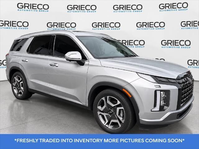 2024 Hyundai PALISADE Limited — photo 1 of 4
