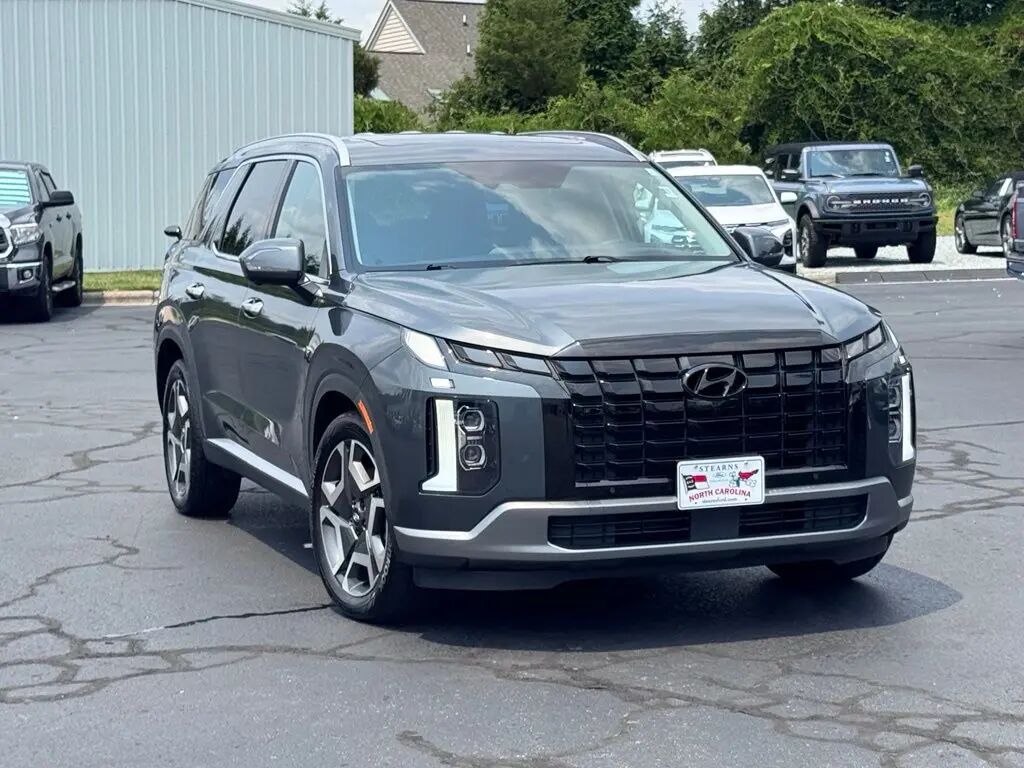 2023 Hyundai PALISADE Limited — photo 1 of 13