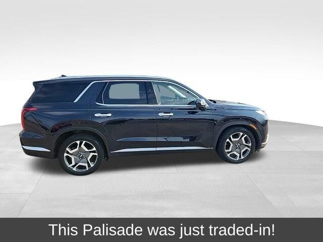 2024 Hyundai PALISADE Limited — photo 1 of 2