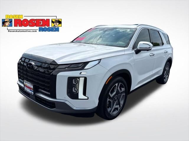 2024 Hyundai PALISADE Limited — photo 1 of 13