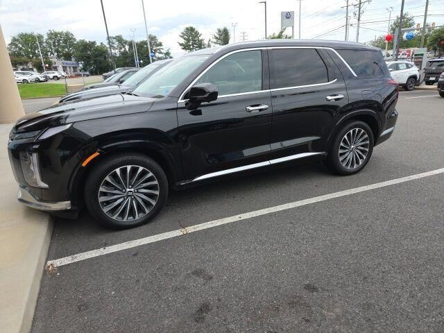 2024 Hyundai PALISADE Calligraphy — photo 1 of 1