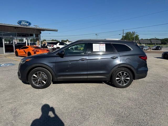 2017 Hyundai SANTA FE SE — photo 1 of 13