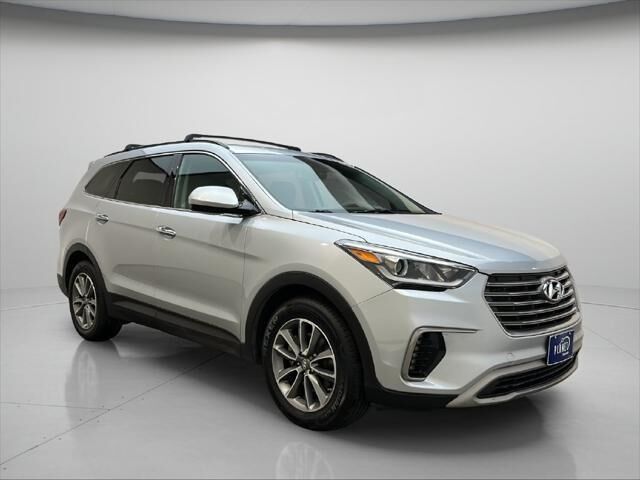2017 Hyundai SANTA FE SE — photo 1 of 13