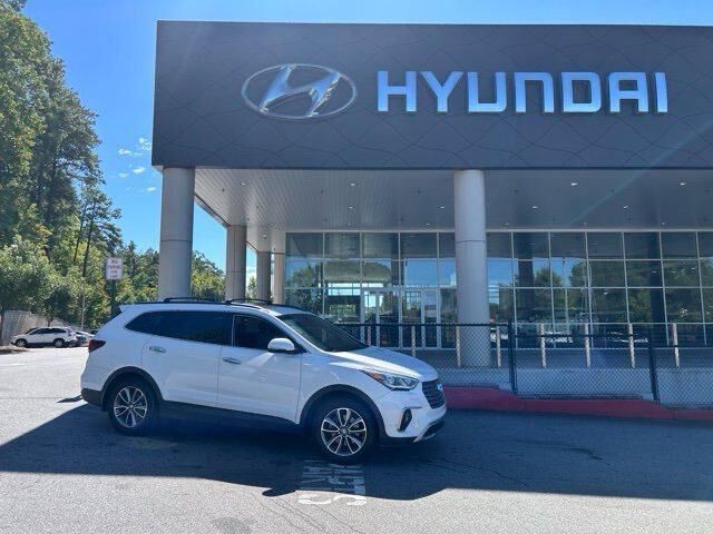 2017 Hyundai SANTA FE SE — photo 1 of 12
