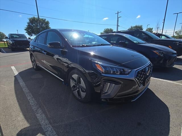 2022 Hyundai IONIQ Hybrid Limited — photo 1 of 13
