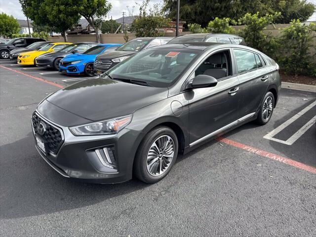 2021 Hyundai IONIQ Plug-in Hybrid SE