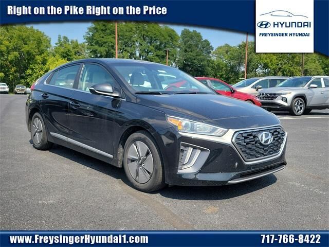 2022 Hyundai IONIQ Hybrid SE — photo 1 of 18