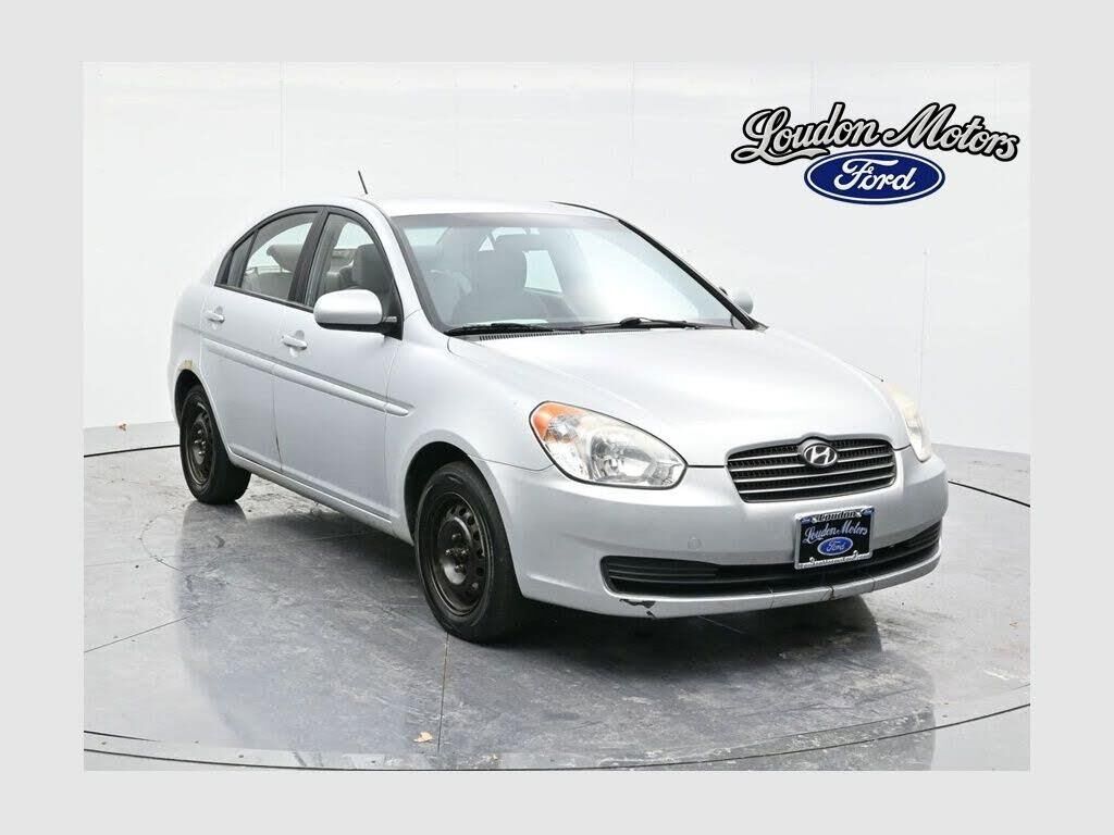 2010 Hyundai ACCENT GLS — photo 1 of 1