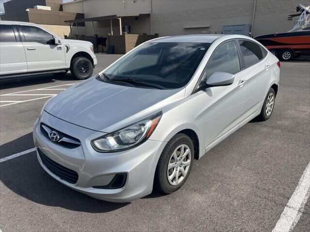 2012 Hyundai ACCENT GLS — photo 1 of 5