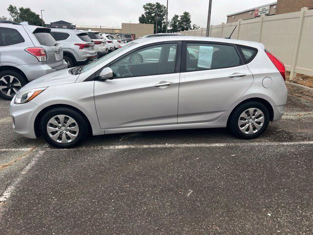 2017 Hyundai ACCENT SE — photo 1 of 6