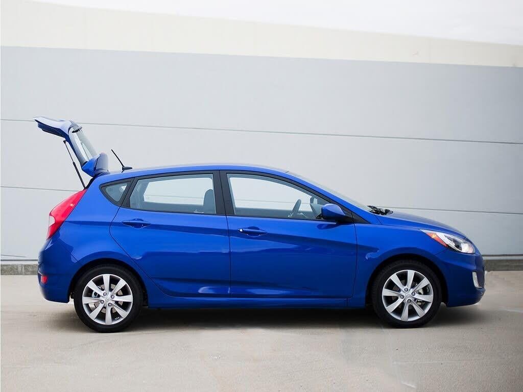 2013 Hyundai ACCENT SE — photo 1 of 1