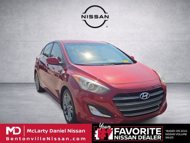 2017 Hyundai Elantra GT Base — photo 1 of 2