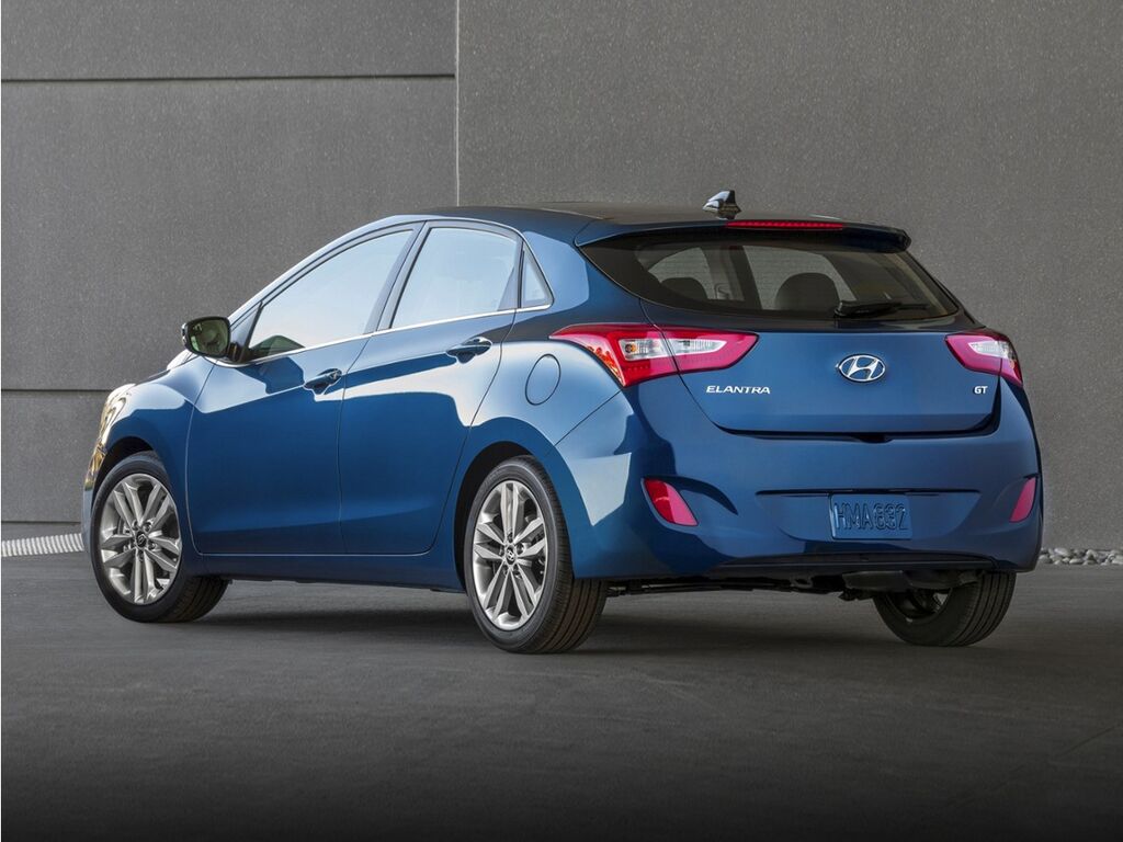 2017 Hyundai Elantra GT Base — photo 1 of 1