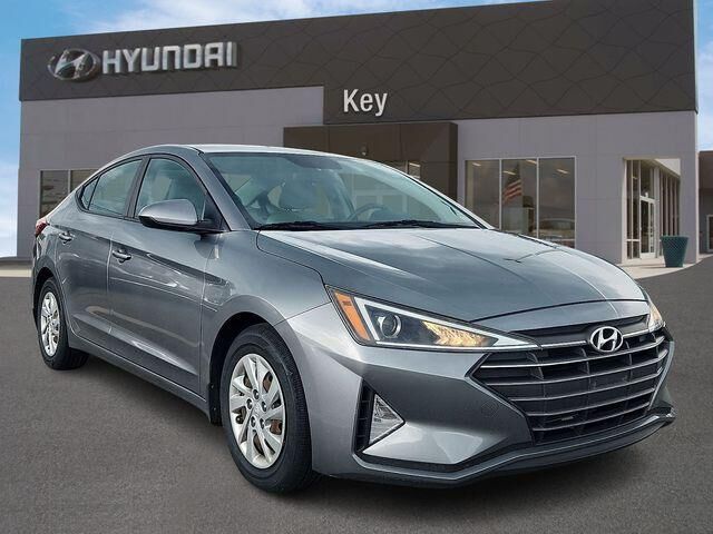 2019 Hyundai ELANTRA SE — photo 1 of 13