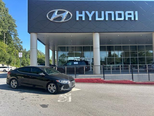 2018 Hyundai ELANTRA Limited — photo 1 of 12