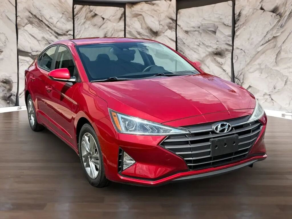 2019 Hyundai ELANTRA SE — photo 1 of 13