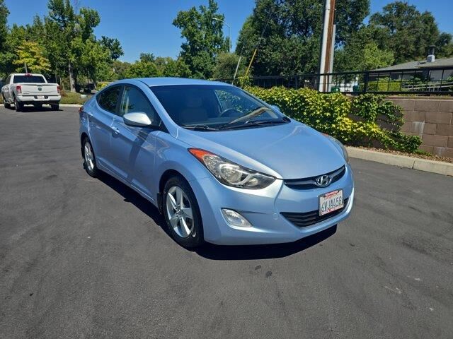 2013 Hyundai ELANTRA GLS — photo 1 of 11