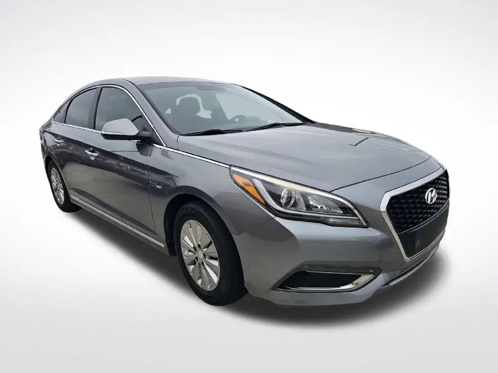 2017 Hyundai SONATA Hybrid SE — photo 1 of 13