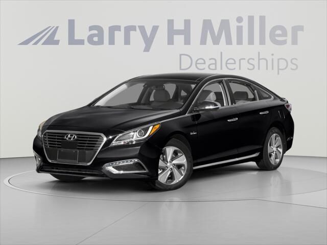 2017 Hyundai SONATA Hybrid Limited — photo 1 of 11