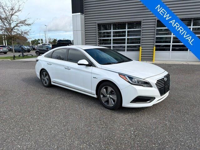 2017 Hyundai SONATA Plug-in Hybrid Limited — photo 1 of 13