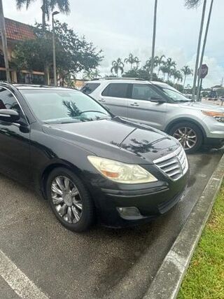 2010 Hyundai Genesis 3.8L V6 — photo 1 of 15
