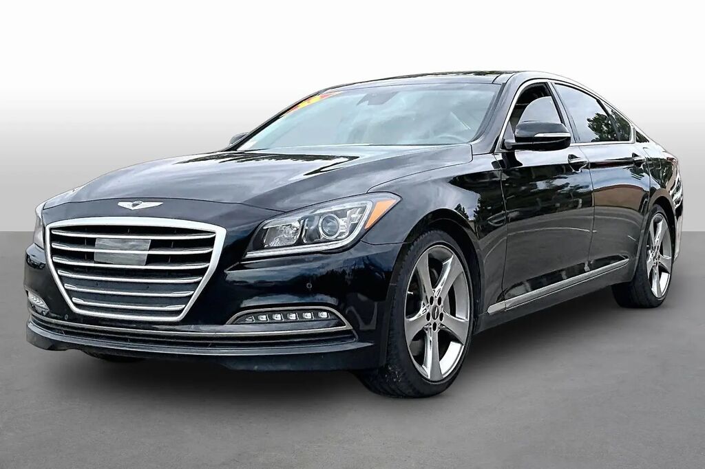 2015 Hyundai Genesis 5.0L — photo 1 of 12