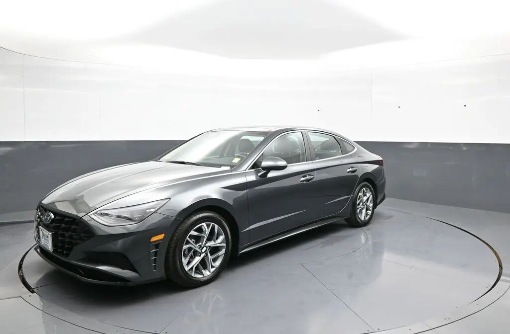 2023 Hyundai SONATA SEL — photo 1 of 11