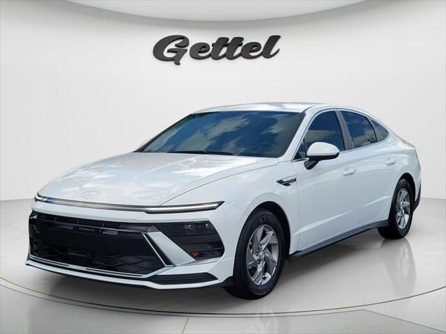 2025 Hyundai SONATA SE — photo 1 of 17