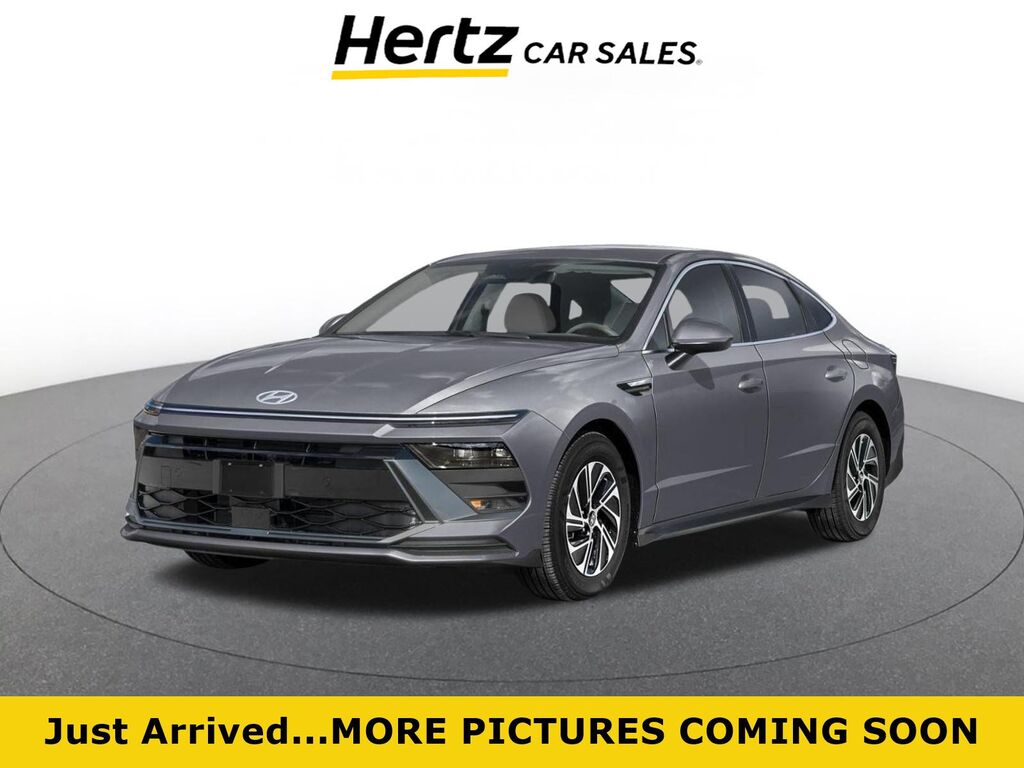 2026 Hyundai Sonata Hybrid Blue — photo 1 of 5