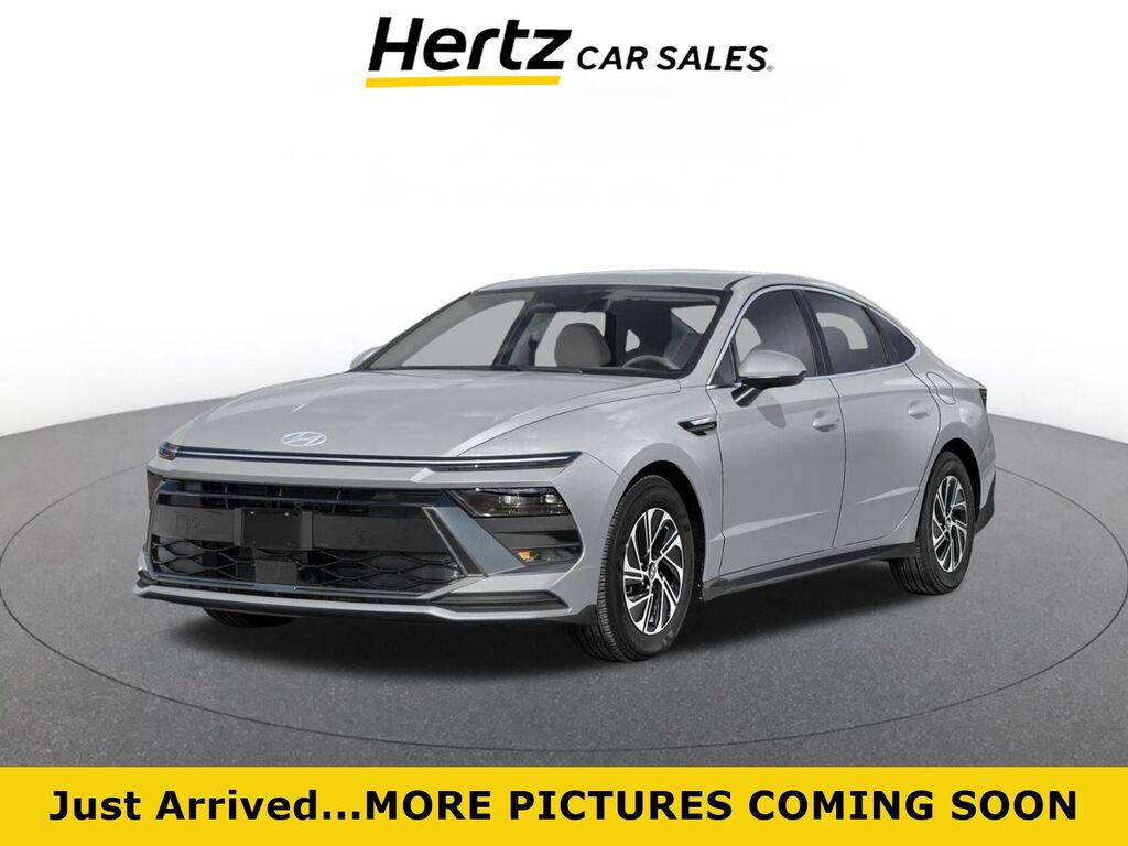 2026 Hyundai Sonata Hybrid Blue — photo 1 of 4