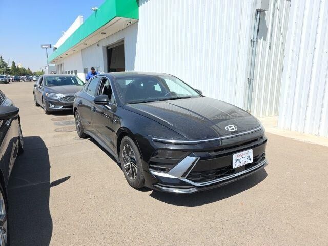2026 Hyundai SONATA Hybrid Blue — photo 1 of 15