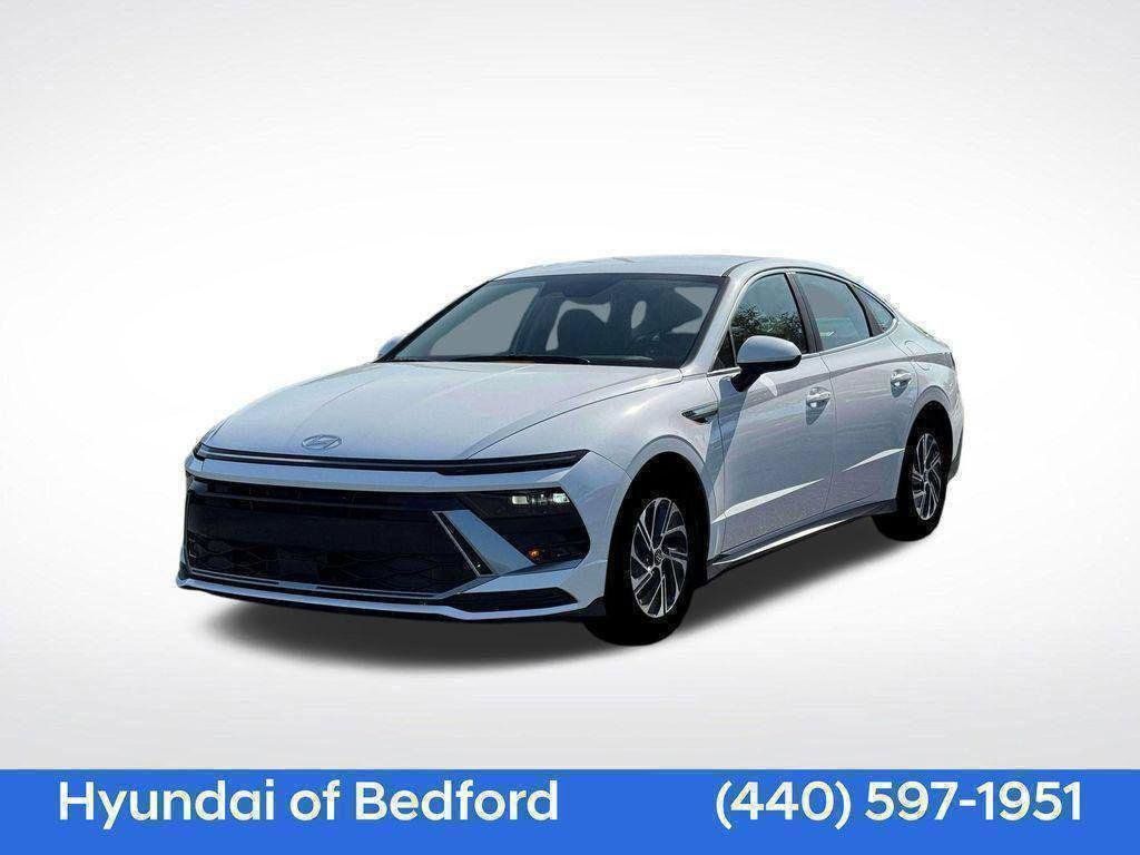 2026 Hyundai Sonata Hybrid Blue — photo 1 of 18