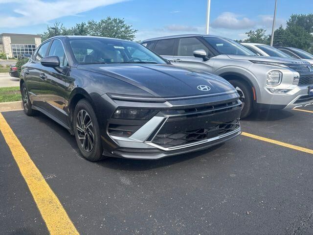 2026 Hyundai SONATA Hybrid Blue — photo 1 of 13