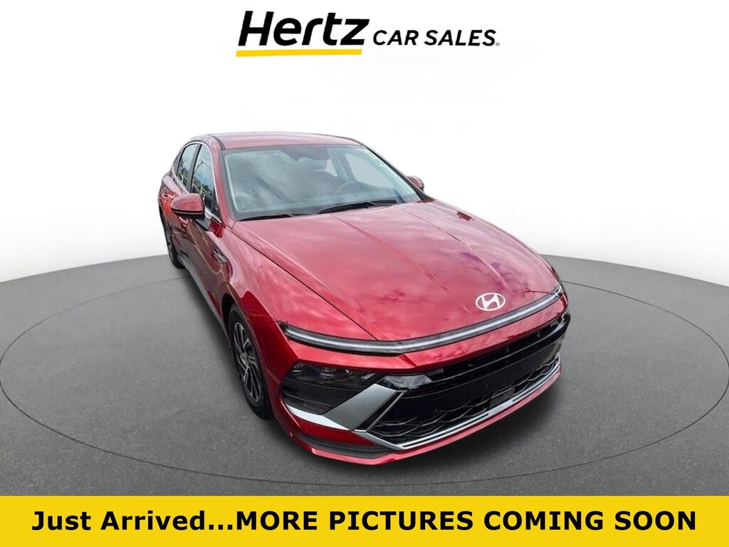 2026 Hyundai Sonata Hybrid Blue — photo 1 of 2